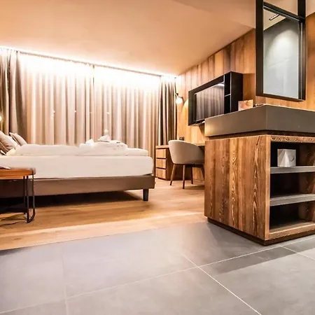 Spol - Adults Only Otel 4*